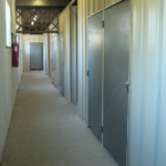 Portes des boxes de rangement en location à Montpellier